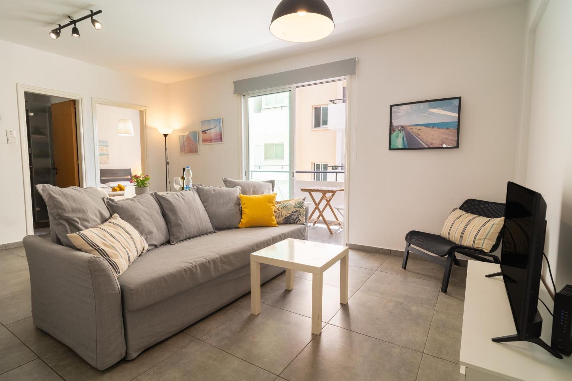 Kave Blue Mackenzie 1 Bdr Flat With Pool Apartment Larnaca Exterior photo
