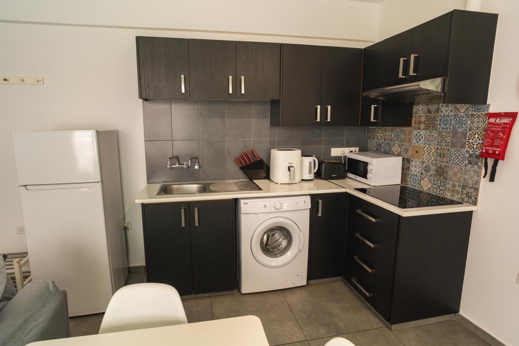Kave Blue Mackenzie 1 Bdr Flat With Pool Apartment Larnaca Exterior photo